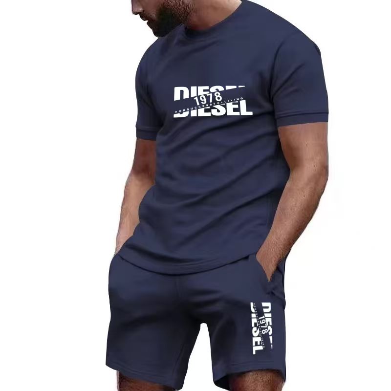 Running Gear For Men - Setelan kaos dan celana pendek pria