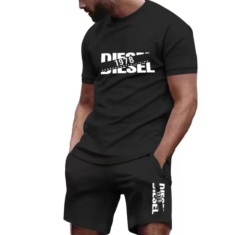 Setelan kaos dan celana pendek - Running Gear For Men ulasan dan harga