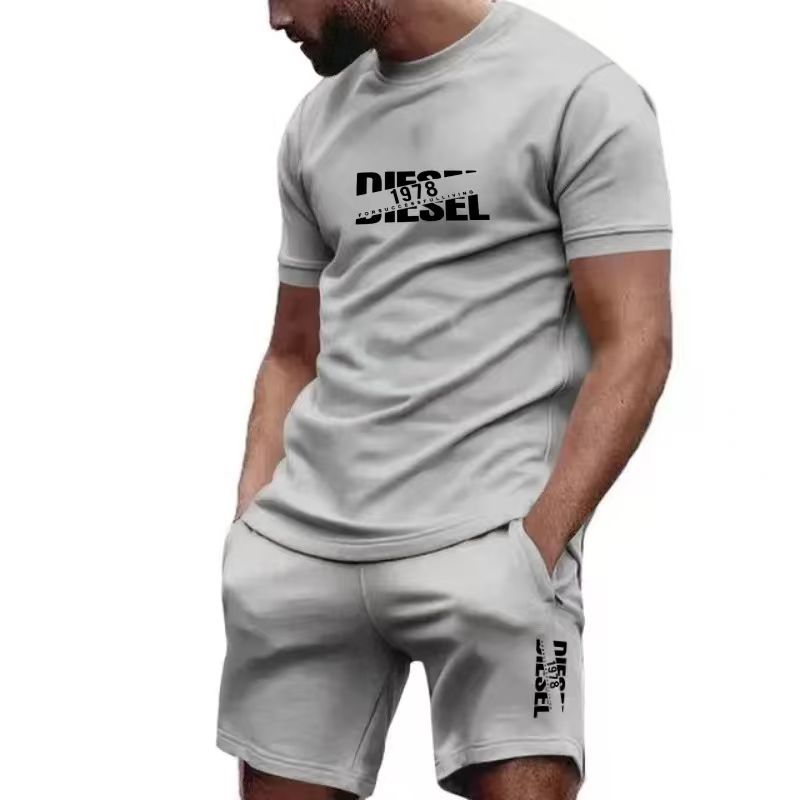 Setelan kaos dan celana pendek - Running Gear For Men ulasan dan harga